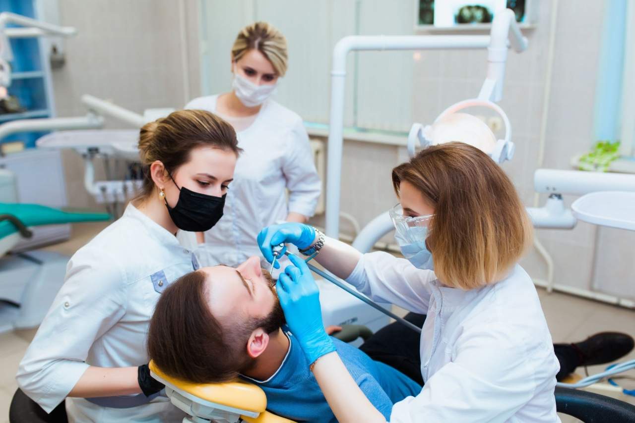 Curso de estética dental en España online