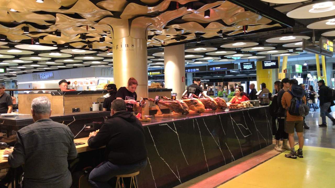 Enrique Tomás pone a disposición del cliente jamón ibérico de primera calidad