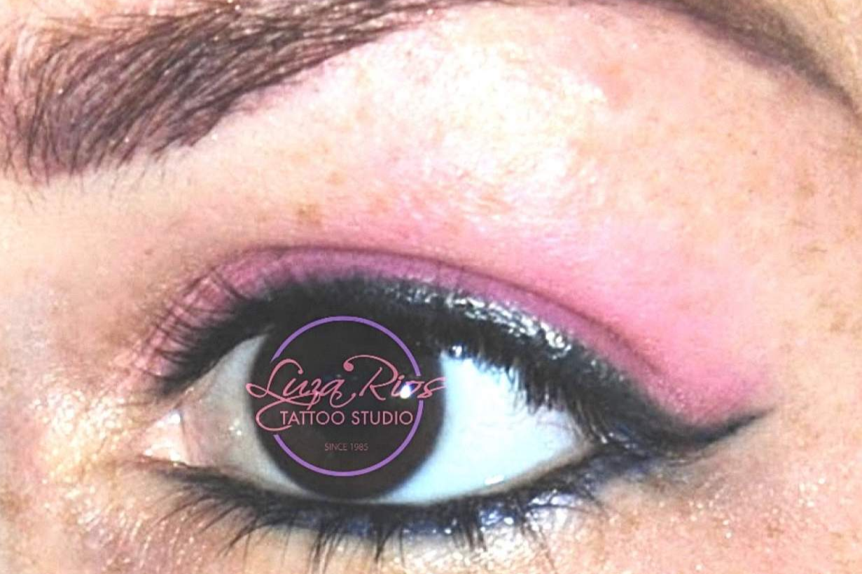 El maquillaje permanente difuminado es uno de los servicios ofrecidos por Luza Ríos Tattoo Studio