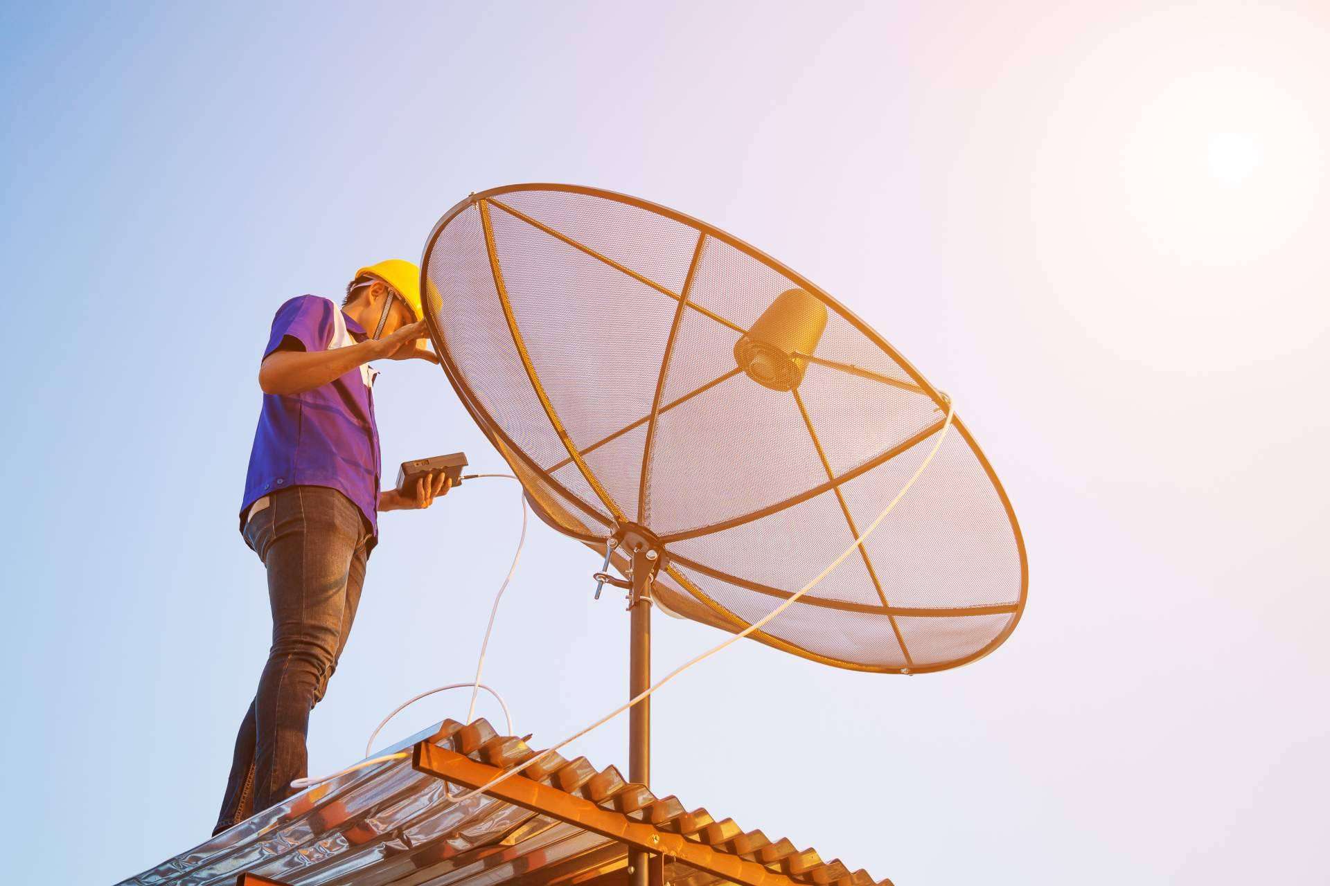 Motivos para contratar el servicio técnico de instalación de antena de TV con Antenistas Valencia