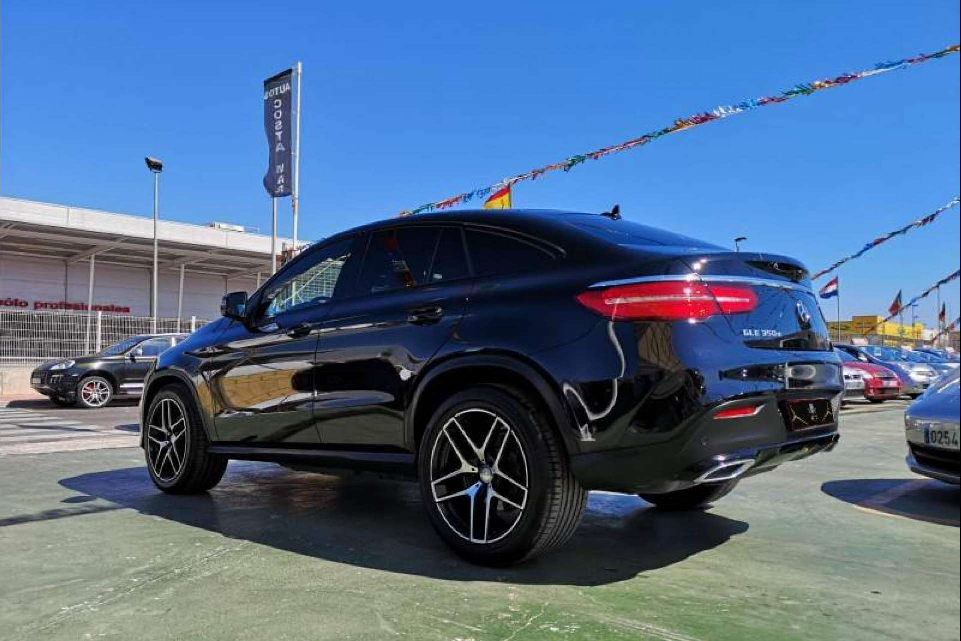 Los amantes de la velocidad ya pueden alquilar Mercedes GLE Coupe o alquilar AUDI R8 Spyder en Rent Car Deluxe