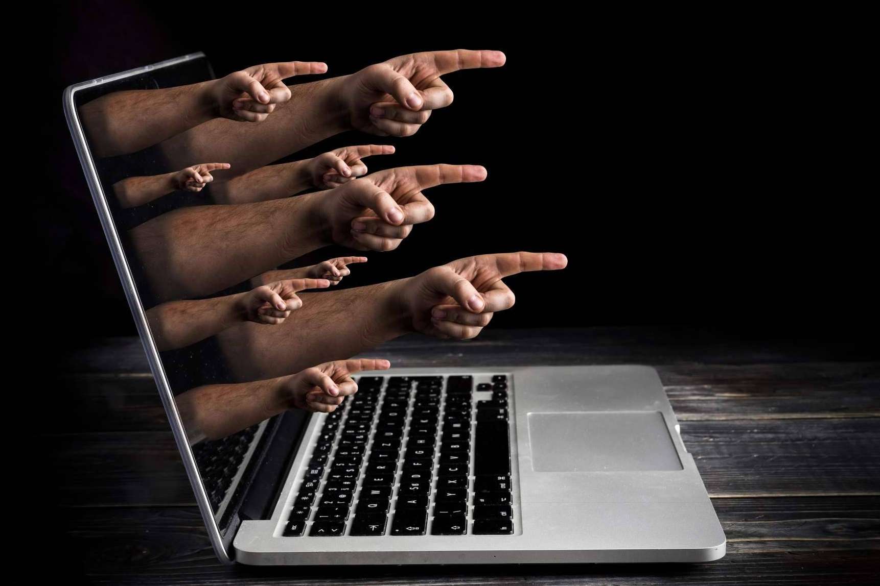 Las ventajas que ofrece el seguro contra el ciberacoso de Remove Group para eliminar contenidos y luchar contra el ciberbullying