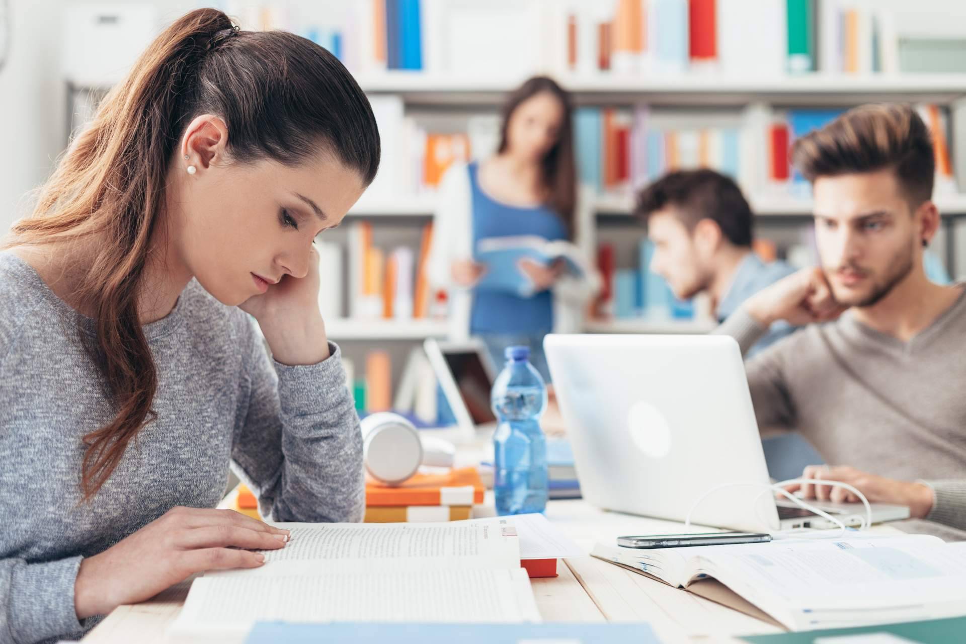 ¿Qué requisitos son necesarios para estudiar en España siendo colombiano?, por Estudia Seguro