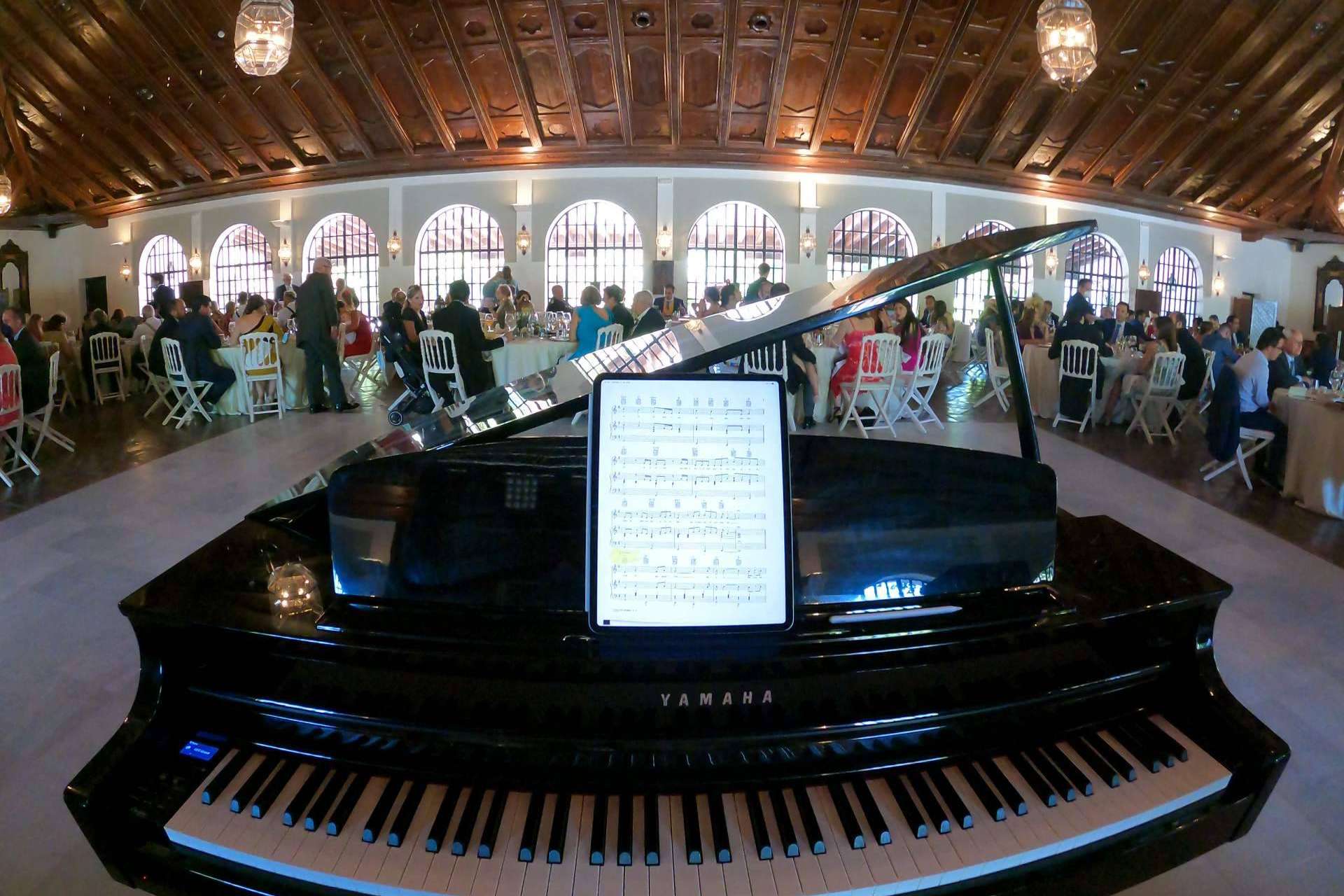 Piano Para Eventos dispone de las mejores canciones para bodas