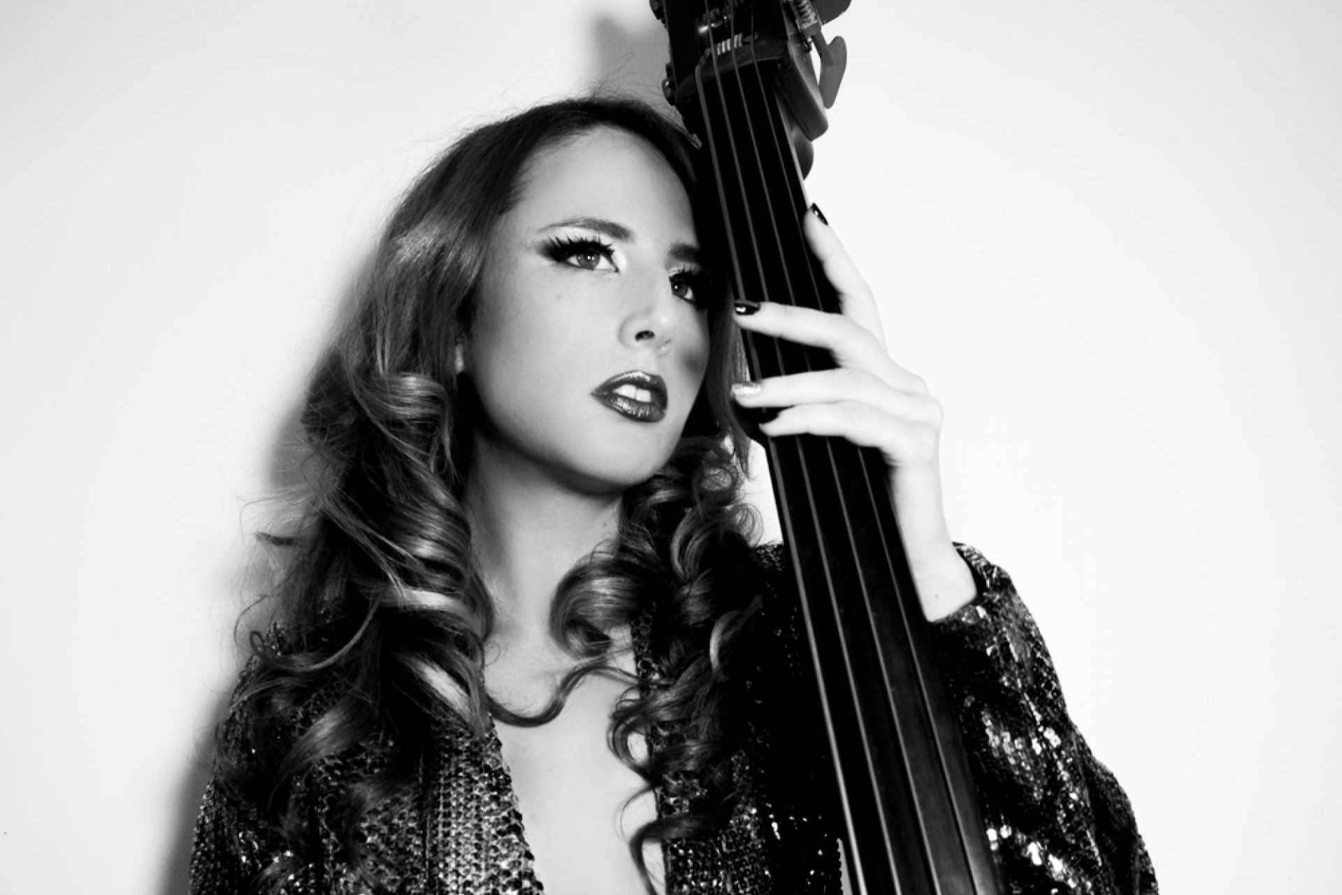 El show de la cantante española Ava Phoenix