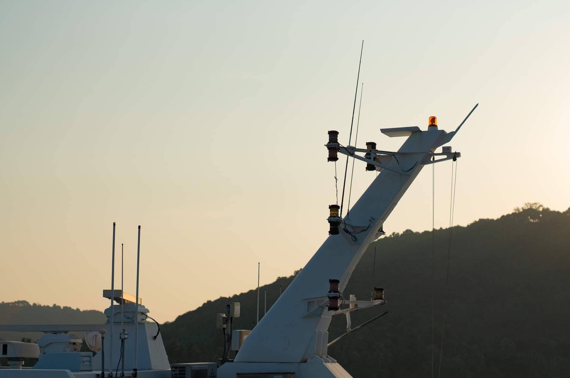 Antenas de televisión y satelites para embarcaciones, con ForBoat.eu