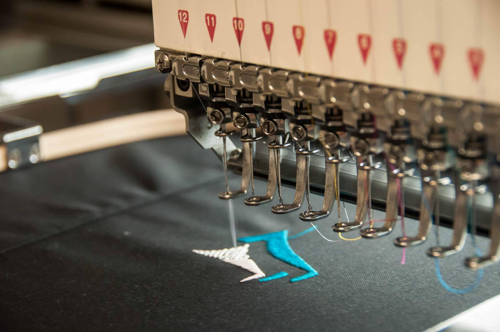 LT Distribuidora, los parches bordados son perfectos para personalizar los uniformes de empresas y la equipación deportiva