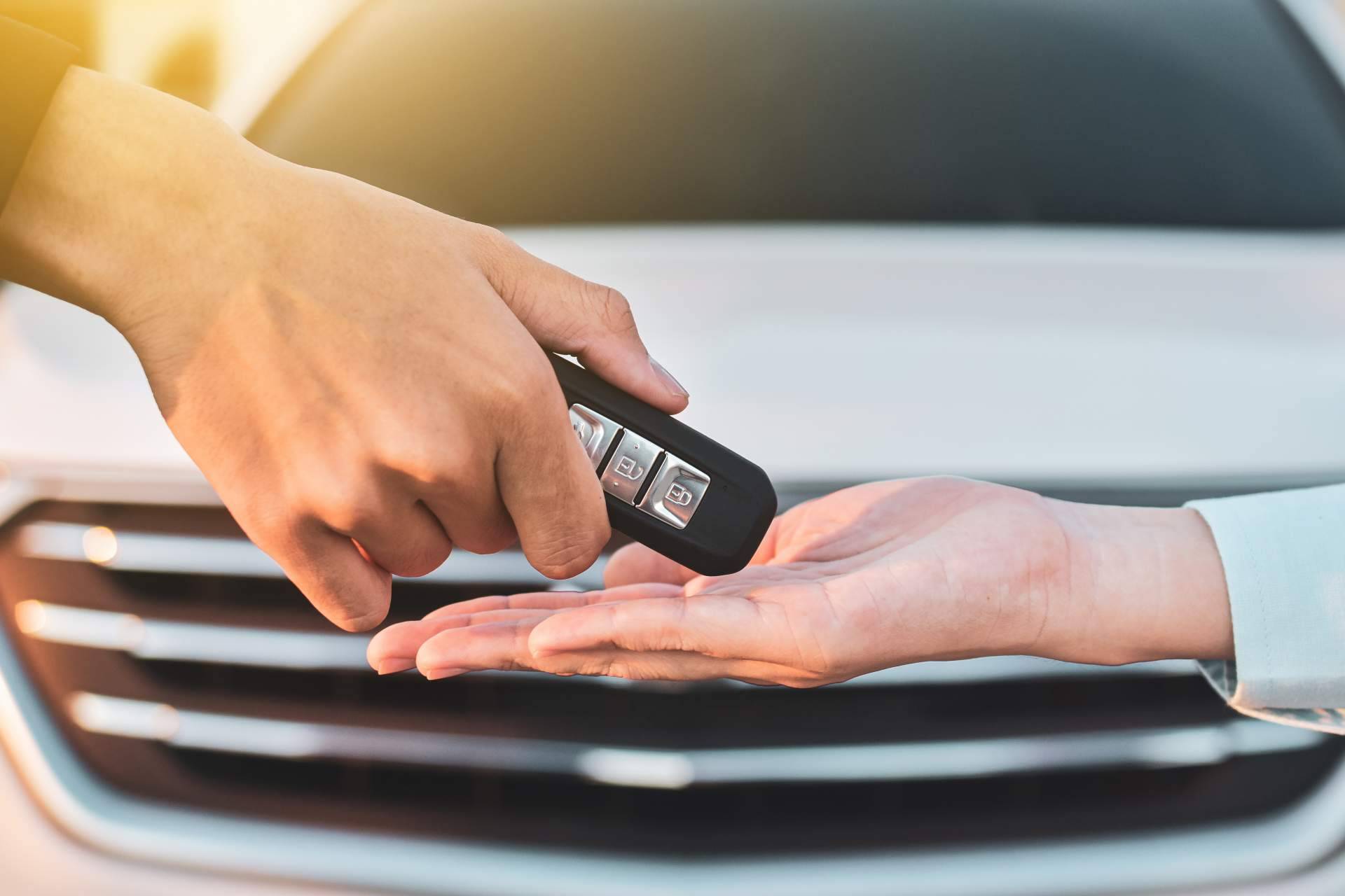 Los servicios de Gestoría Jáuregui para realizar la transferencia de coches online