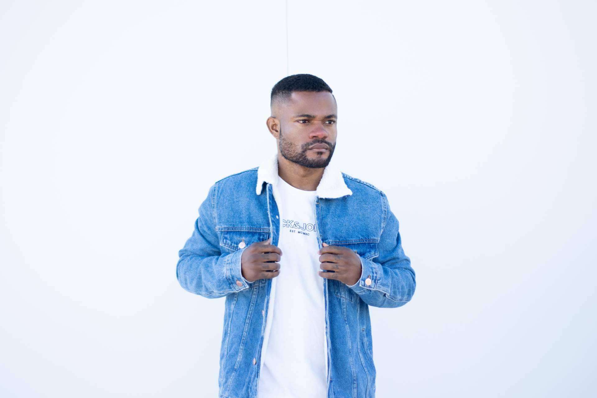El joven productor Ayomo vuelve a la música con su nuevo single Afrotrap