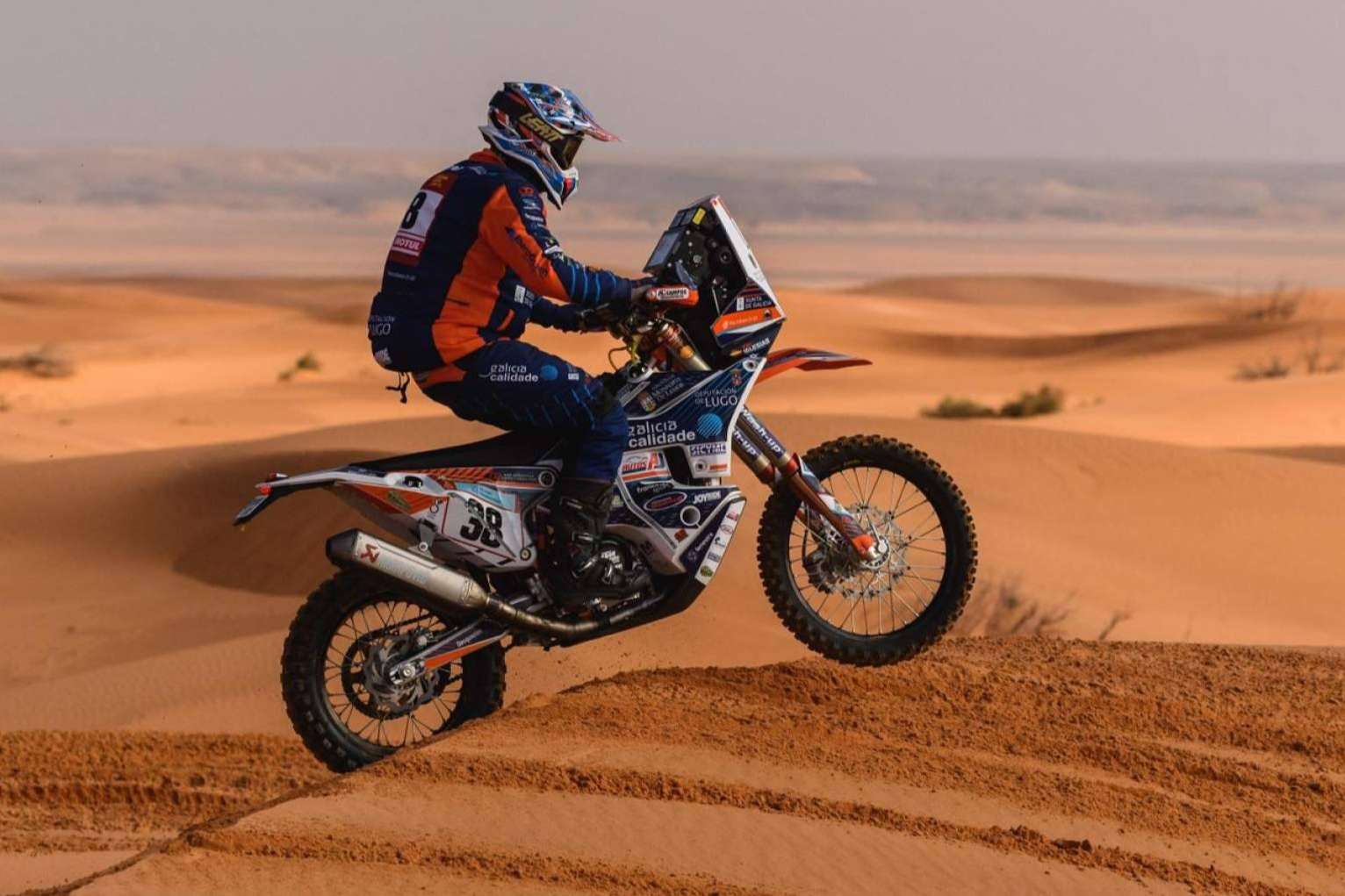 La equipación Dakar de ADHESIVOSEMBARRADOS