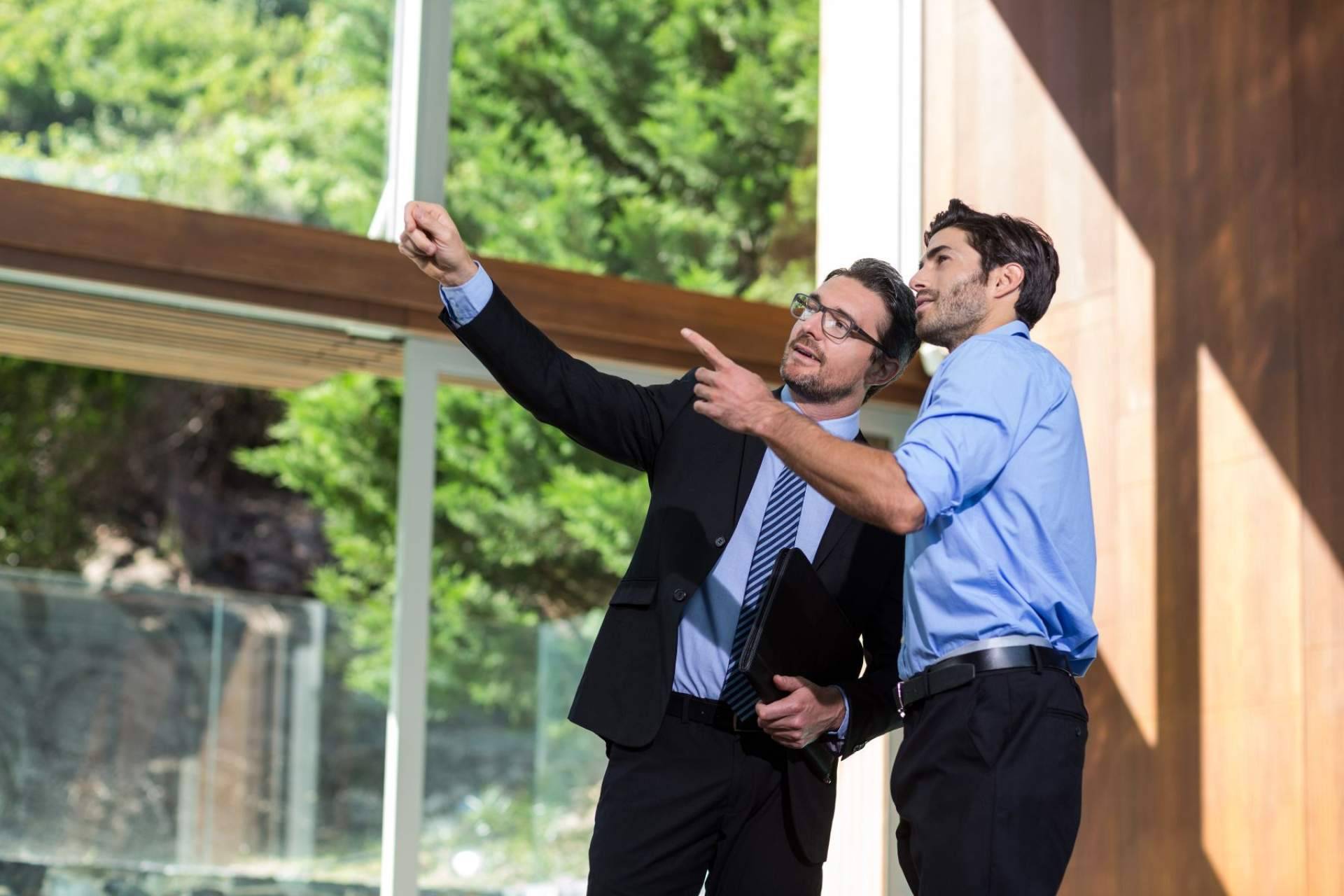 ¿Cómo pasar de agente a director inmobiliario? El curso de Dirección Inmobiliaria y Gestión de Hipotecas de Surge