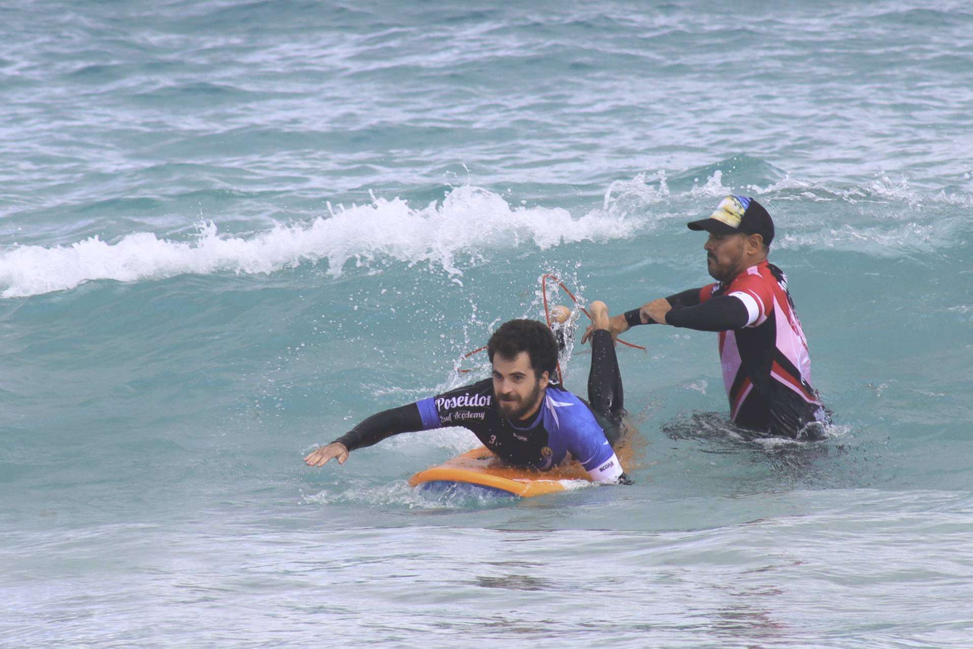 La importancia del instructor para superar la frustración en el surf