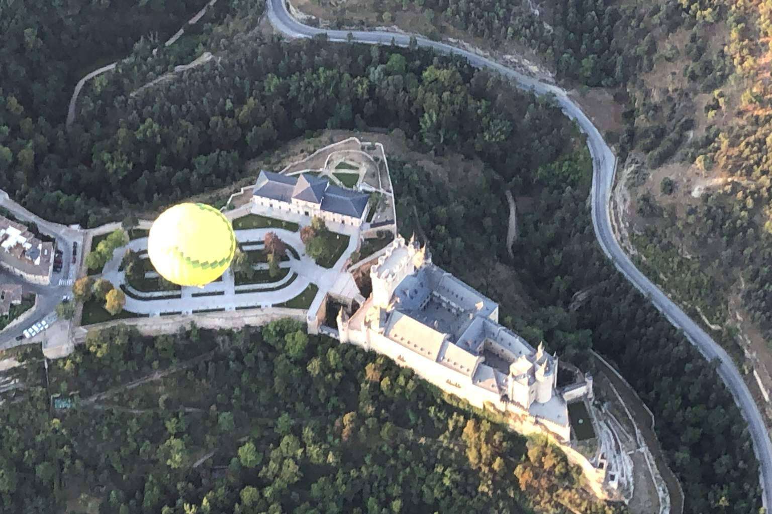 Paseo en globo aerostático en Segovia con la compañía EoloFly