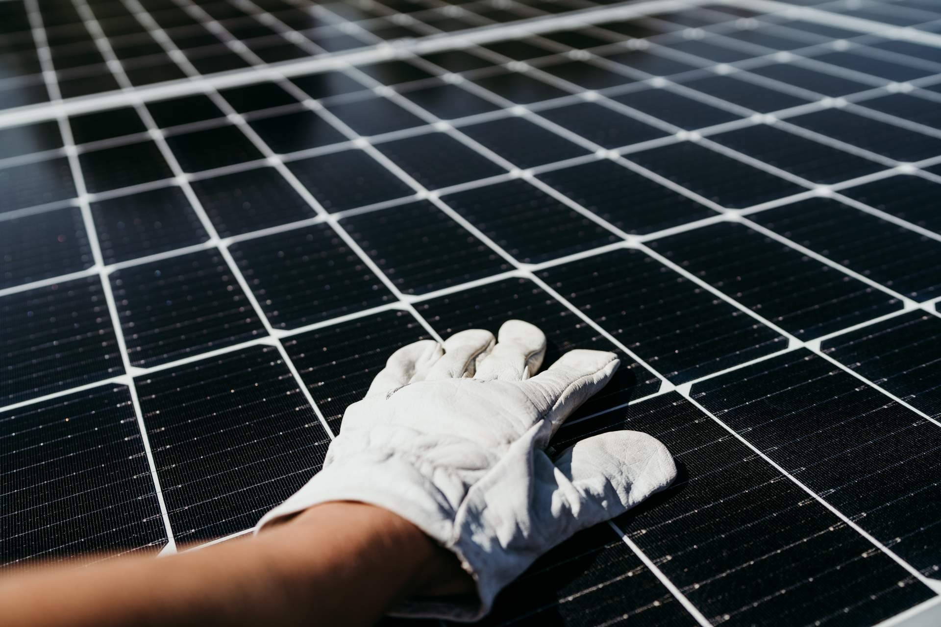 El servicio integral de Solomnia para lograr el autoconsumo energético