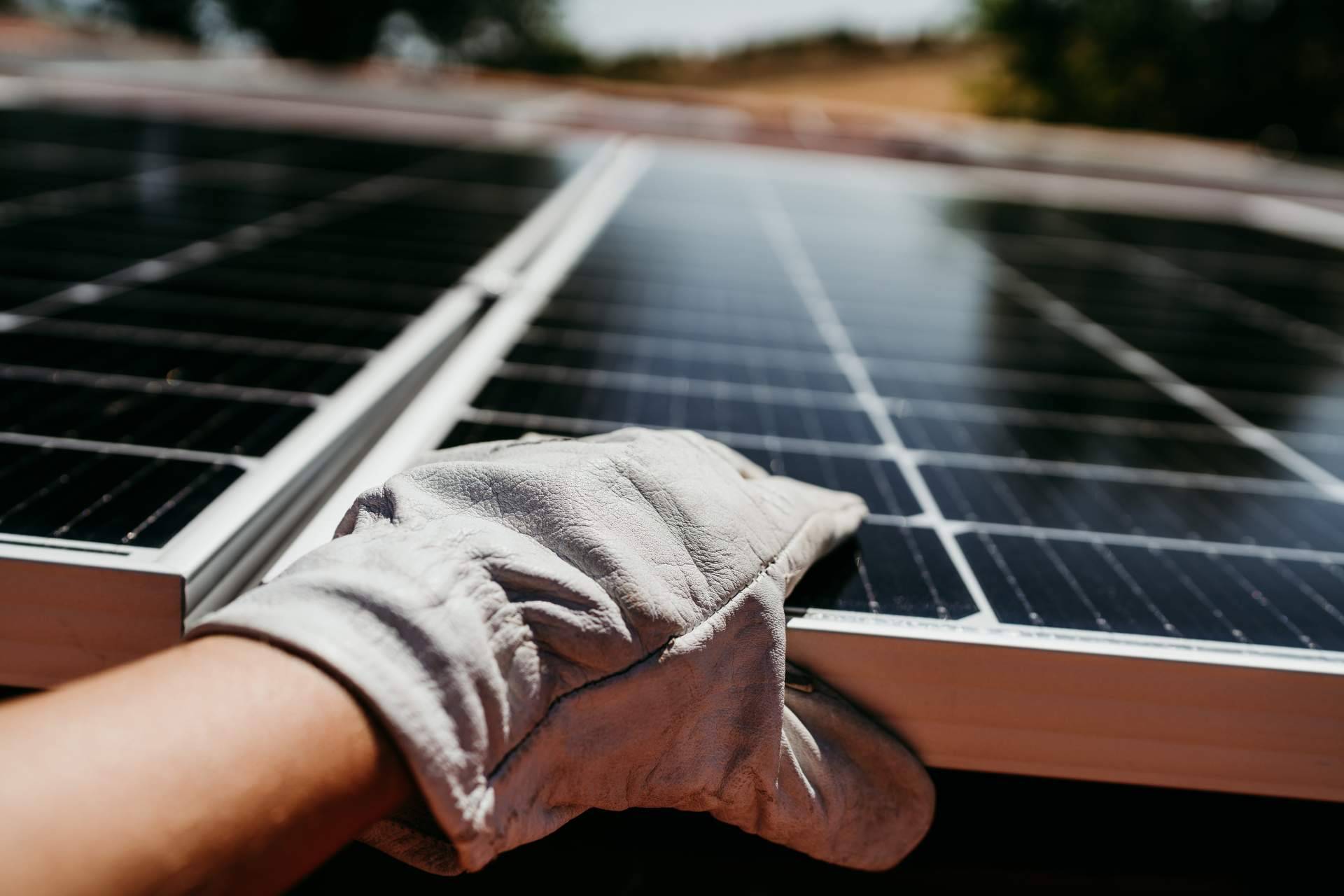 Solomnia proporciona placas solares para balcones