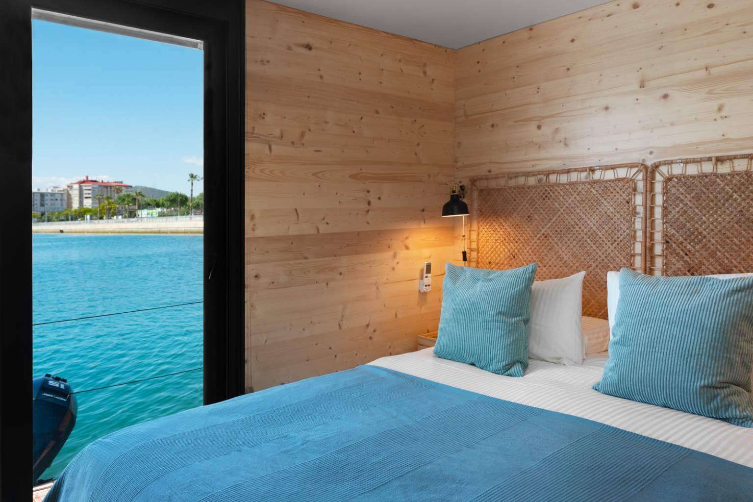 Vacaciones en familia en una casa flotante, de la mano de Boat Haus