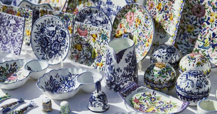 La belleza de los souvenirs de cerámica artesanal