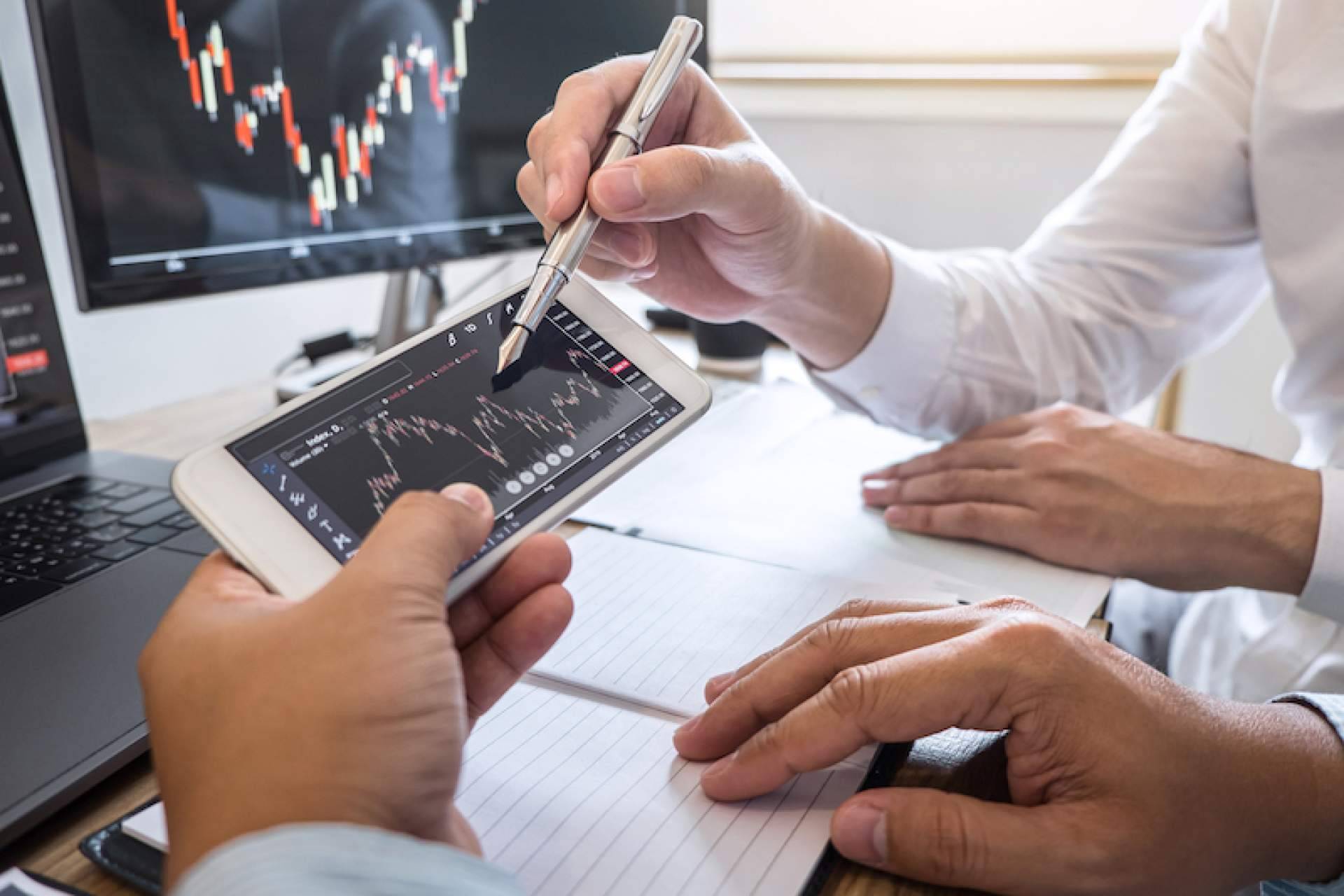 ¿En qué consiste el forex trading?