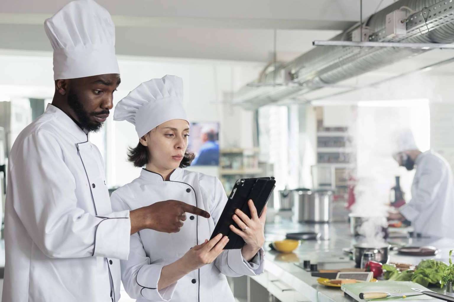 El primer diccionario enciclopédico interdisciplinar e interactivo para el profesional de restauración, 'GASTRONOMÍA de la A a la Z'