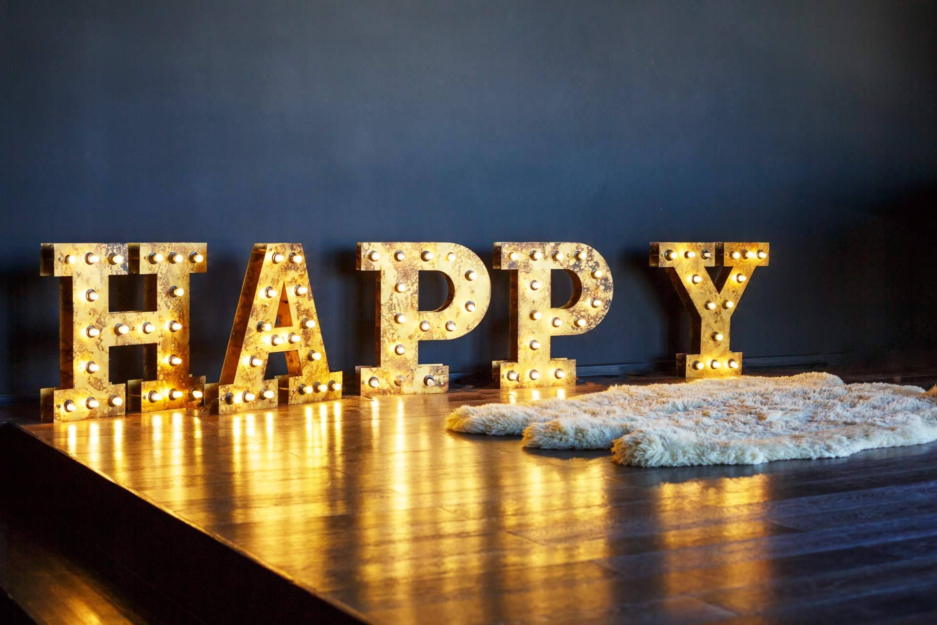 BCN LETTERS pone a disposición sus letras luminosas para bodas