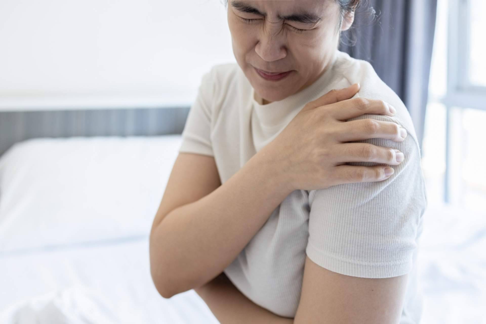 Tratamientos efectivos para hombro congelado y tendinitis de supraespinoso