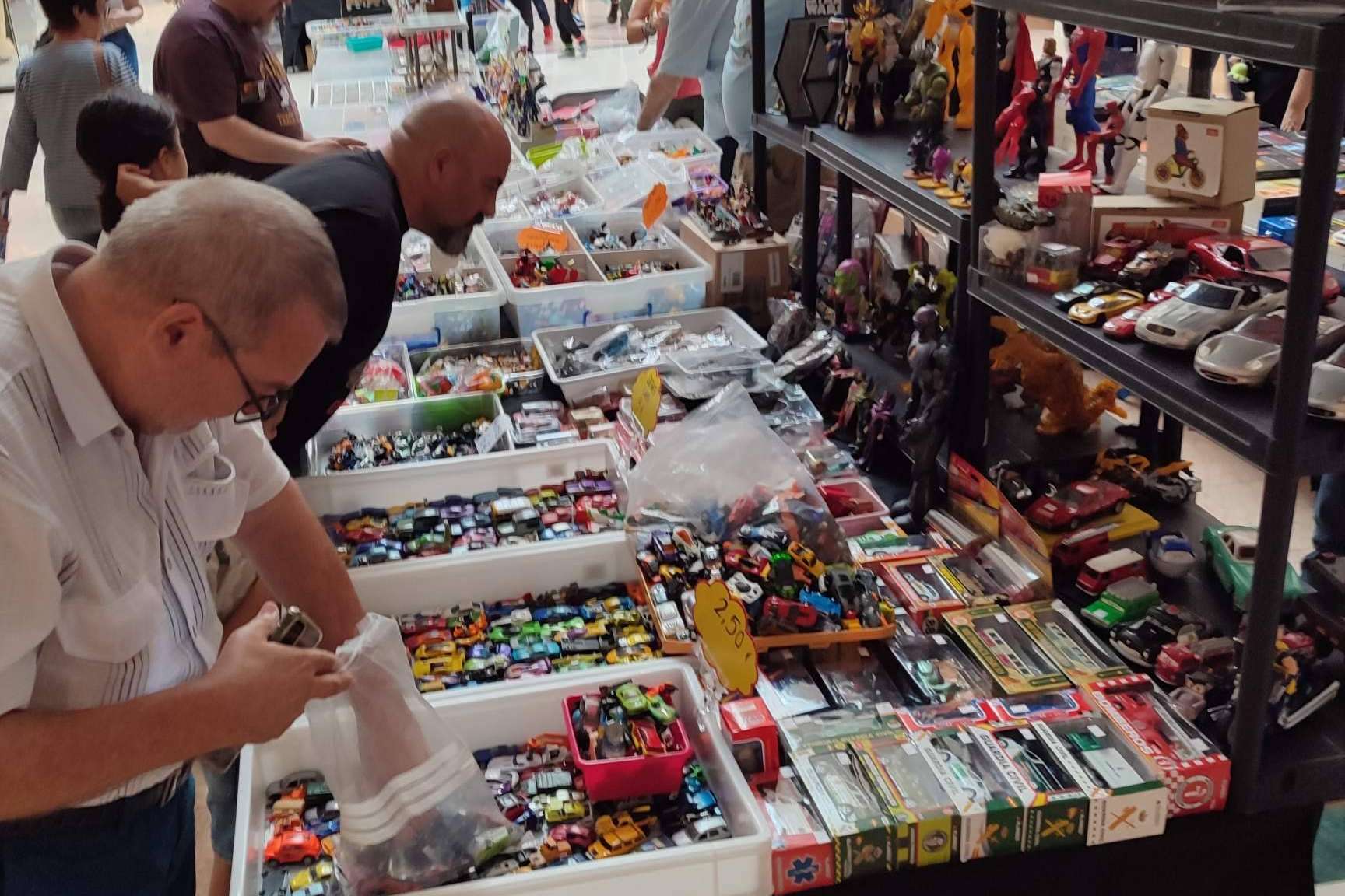Cruzar la plataforma 9 ¾ y emprender el viaje al centro comercial Plaza Loranca 2 este sábado 8 de junio