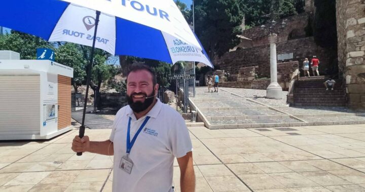 Los guías acreditados de MalagaTurismo.es permiten descubrir el encanto de Málaga