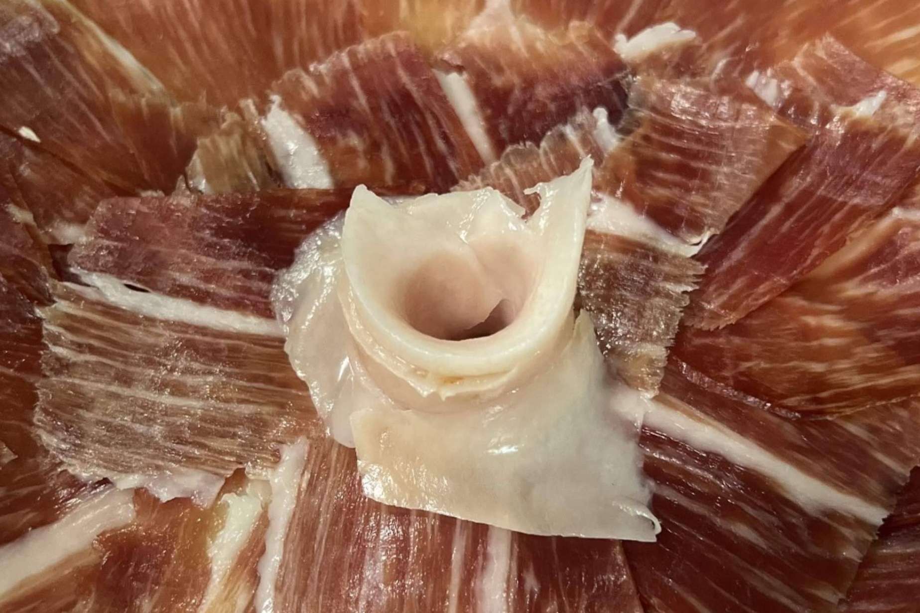 El portal Ibericomio.es establece una alianza con Jamones Castelfrio comercializar online el Jamón Perfecto en la U.E.