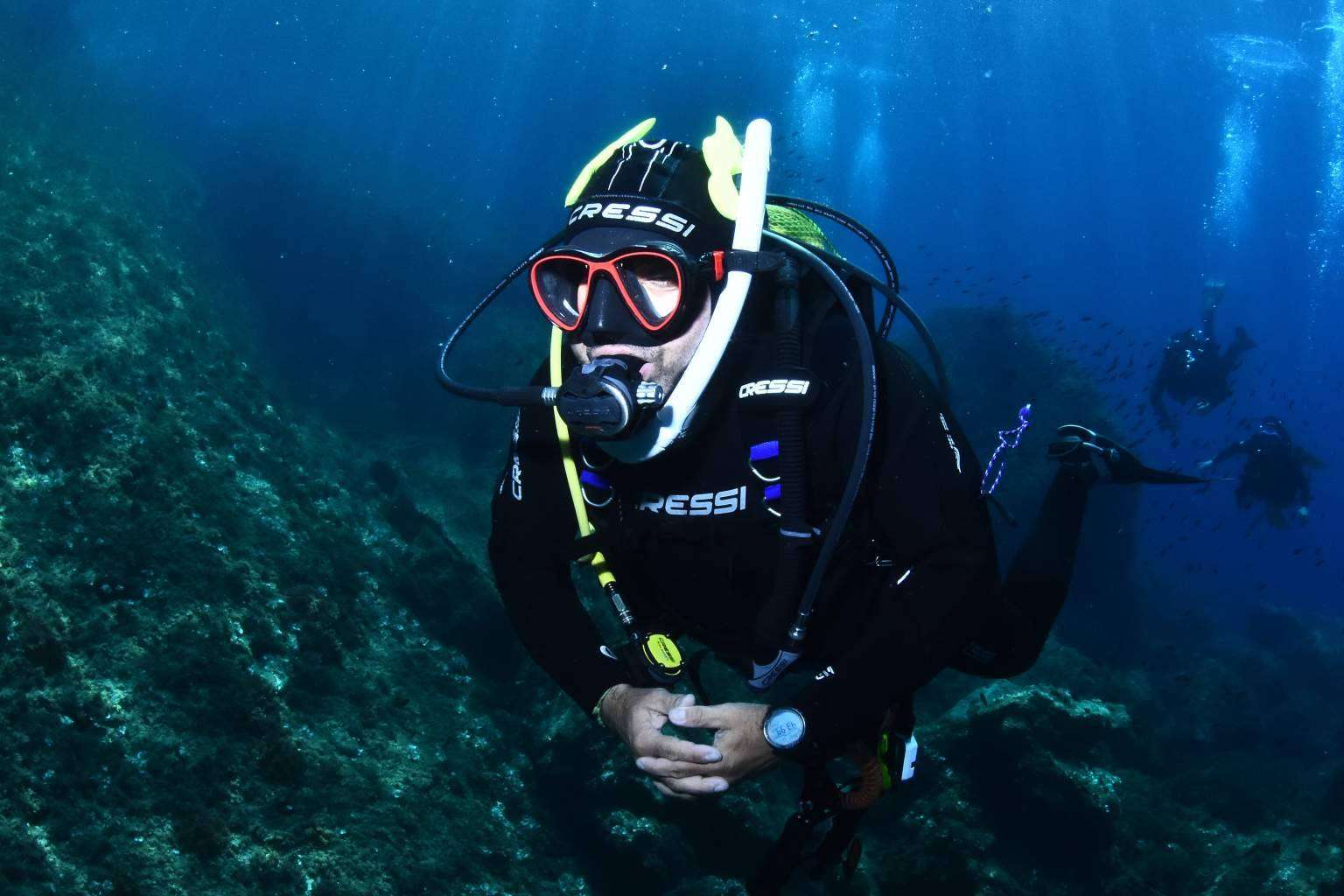 Curso de Open Water Scuba Instructors (OWSI) en academia Miguel Coll
