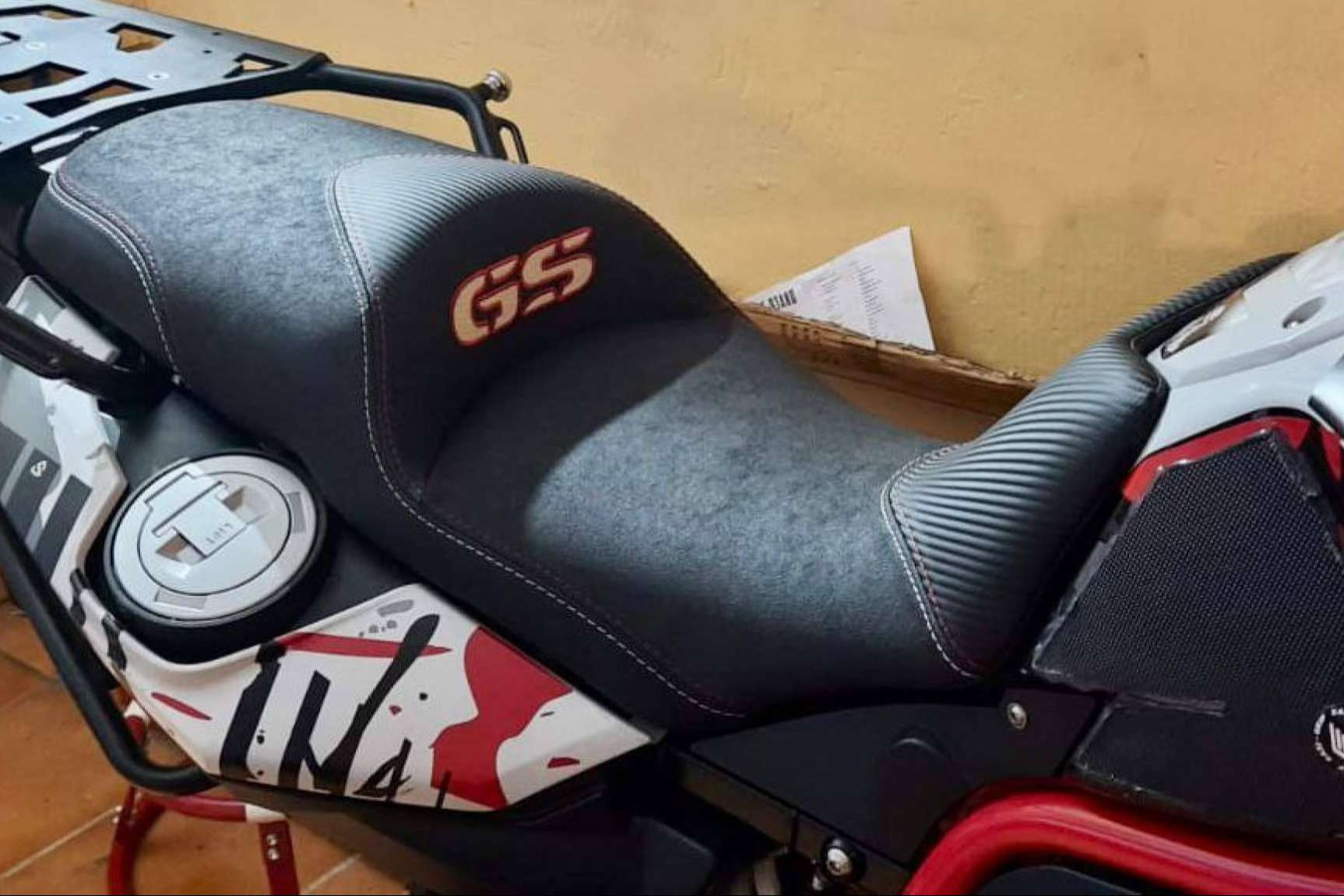 Empresa especializada en asientos cómodos y personalizados para motos