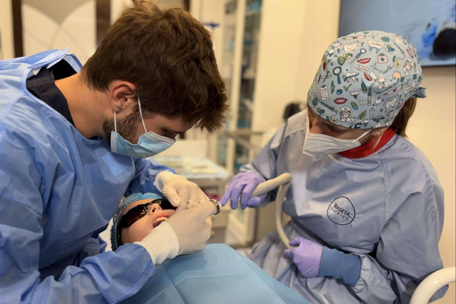 Cirugía guiada para implantes dentales; todo lo que hay que saber de la mano de Clínica Ibaseta