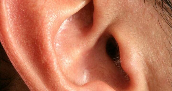 ¿Se ha sufrido ese zumbido constante en los oídos? Identificarlo cuanto antes es clave