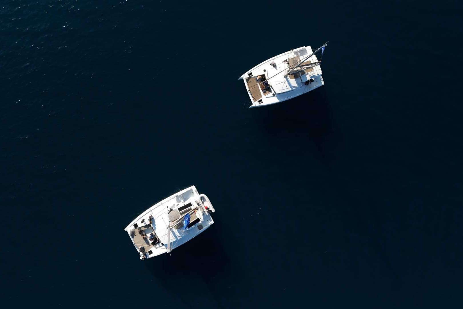 Sondevela ofrece experiencias de navegación únicas en mayo por las aguas de Barcelona