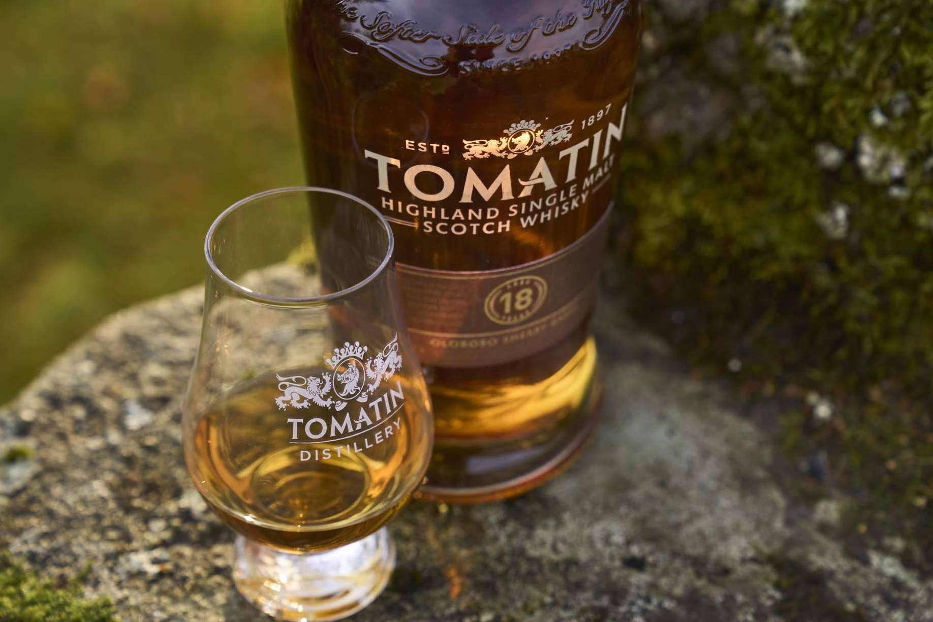 Tomatin Legacy, reconocido como 'Mejor Whisky del Mundo' por su excepcional relación calidad-precio