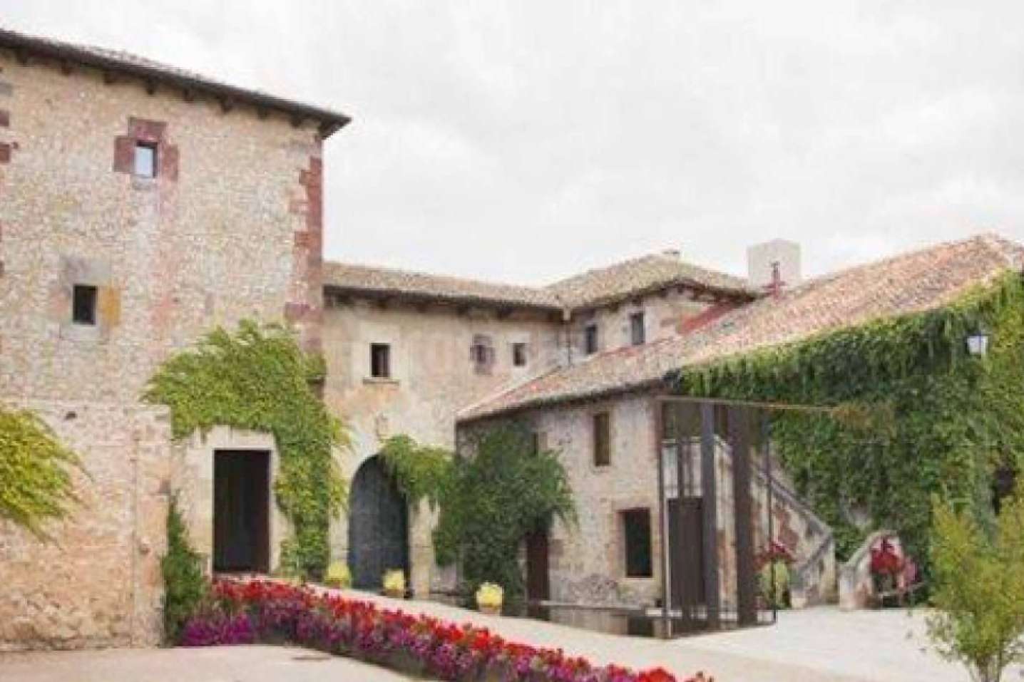 Hotel Convento de Mave lidera la transición energética con aerotermia y fotovoltaica
