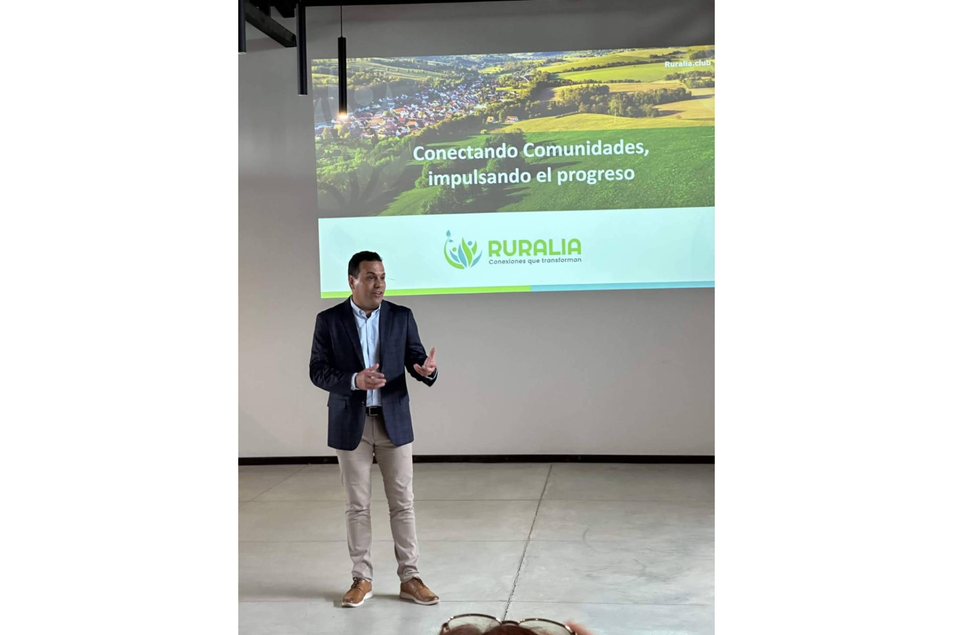 Generando empleo y oportunidades en pueblos de España y Latinoamérica