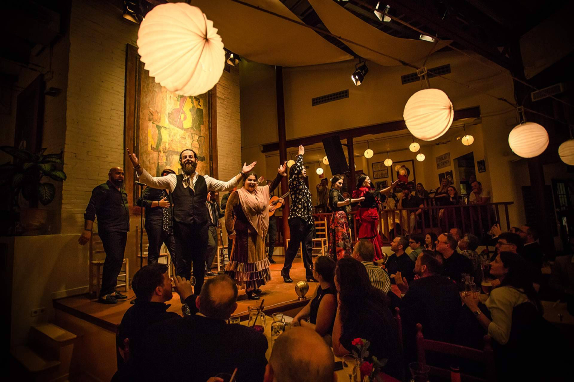 Una noche en Barcelona; flamenco, cena y cultura en el Tablao de Carmen