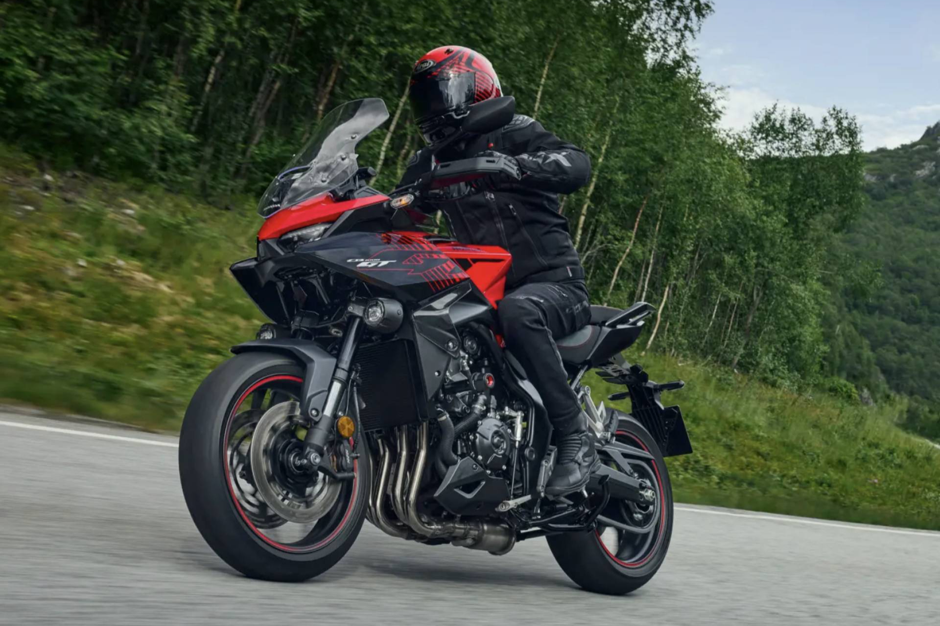 La moto que va a cambiar el Touring en 2026 ya tiene nombre; Honda CB1000GT Touring