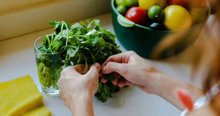 El método que usan las españolas para sanar su relación con la comida sin contar calorías