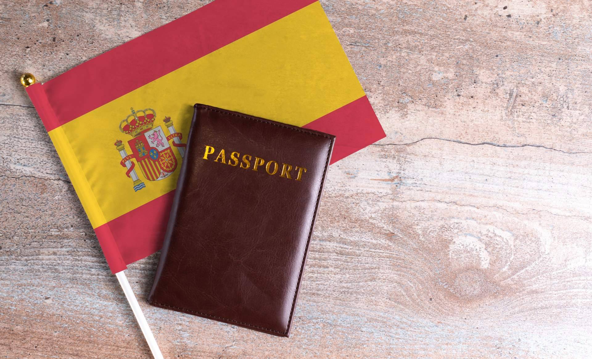 Regularización extraordinaria 2026 España; quién puede pedirla y qué papeles necesita