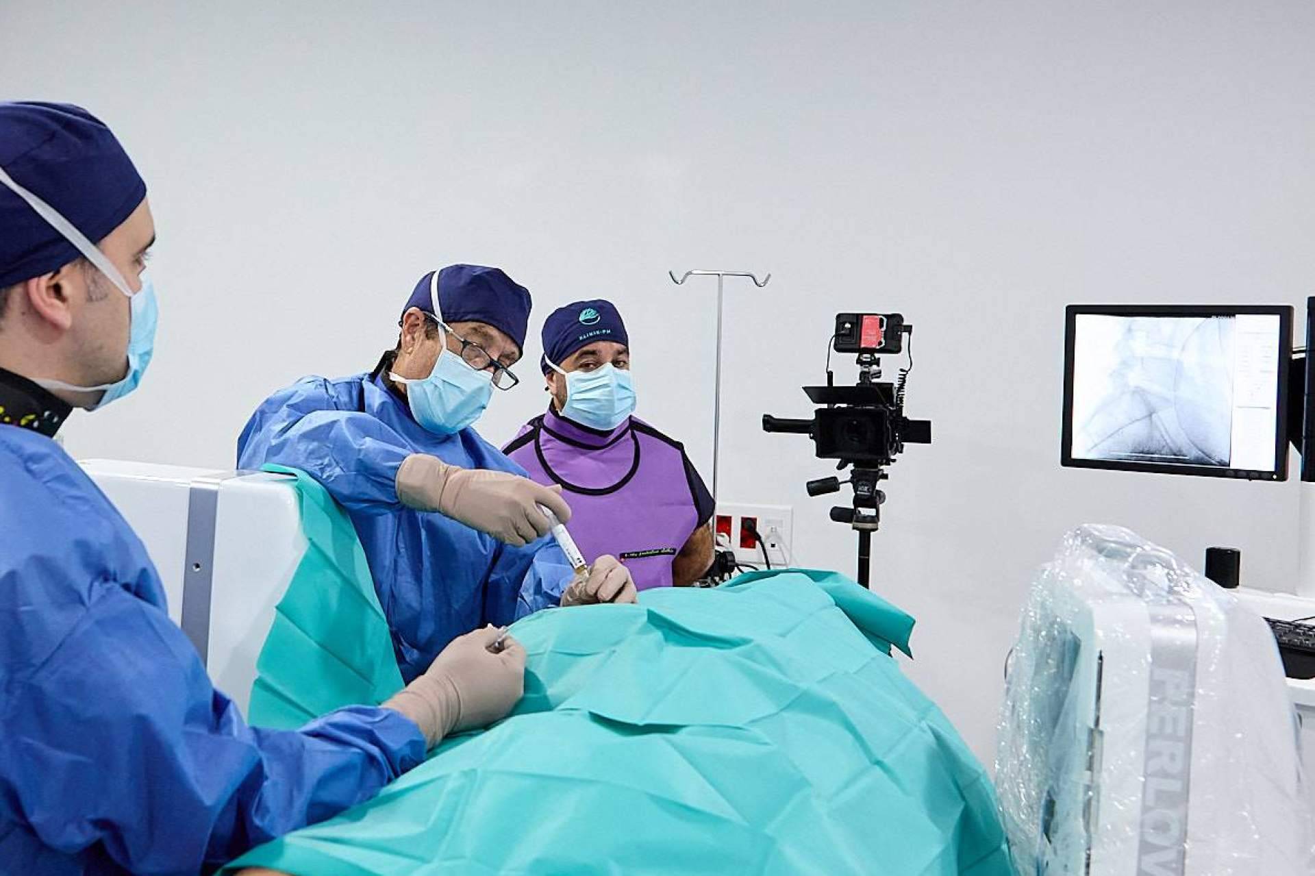 Tratamiento mínimamente invasivo de la hernia discal y ciática; la alternativa avanzada antes de la cirugía abierta