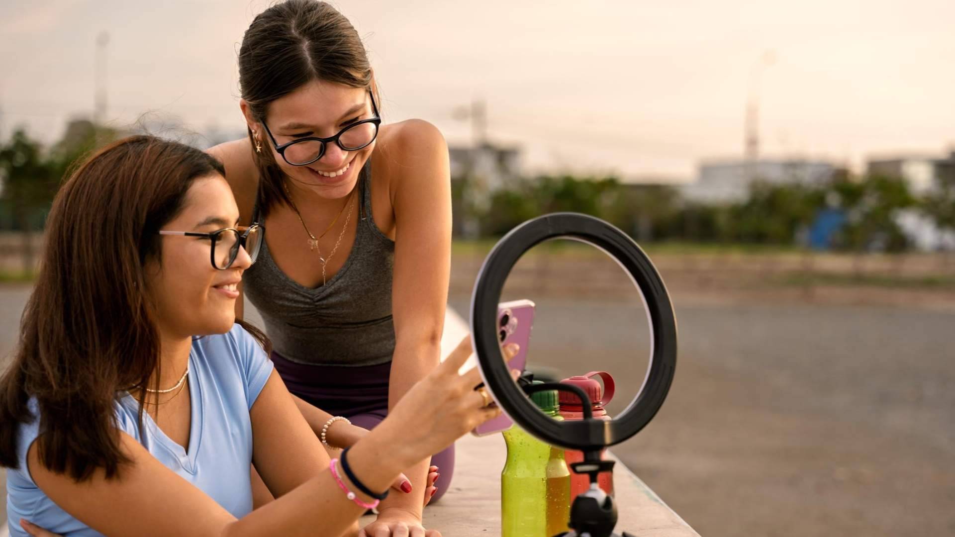 El modelo educativo que está atrayendo a deportistas y creadores digitales