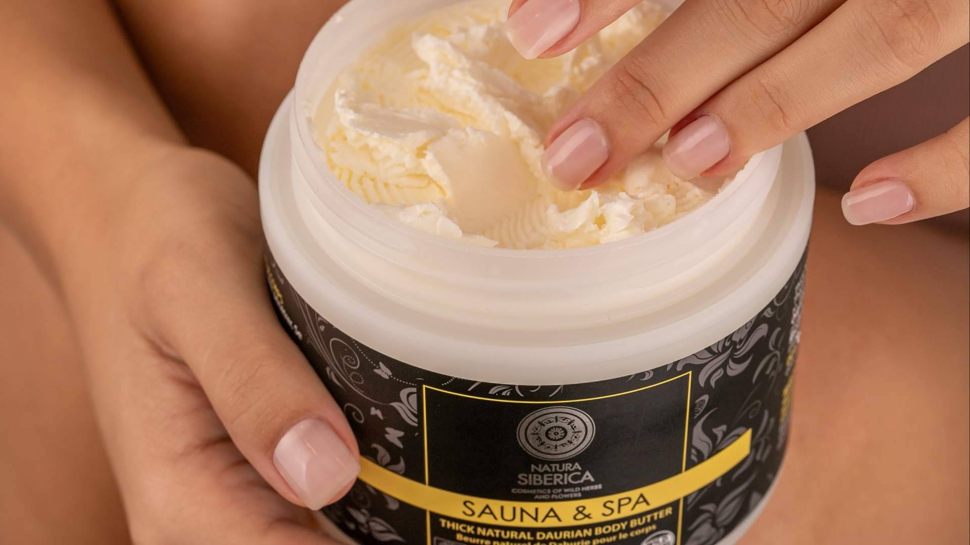 Así es el tratamiento corporal 7 en 1 que está revolucionando el cuidado de la piel; el Aceite Daúrico