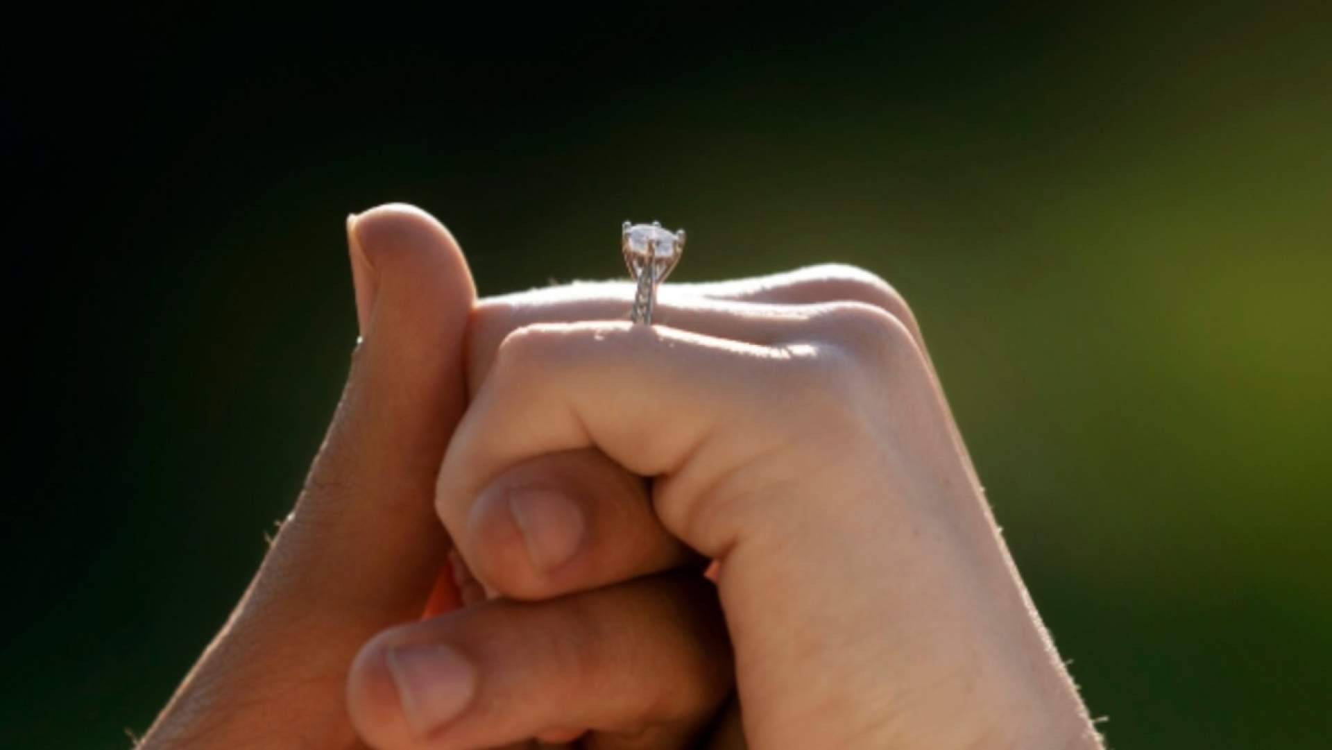 Las nuevas claves en anillos de compromiso y alianzas marcan la temporada nupcial