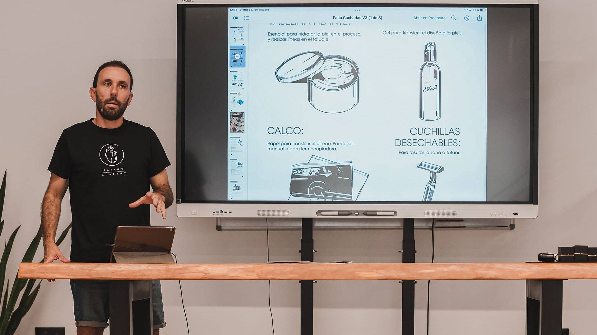 Curso de tatuaje presencial; por qué aprender a tatuar necesita práctica real
