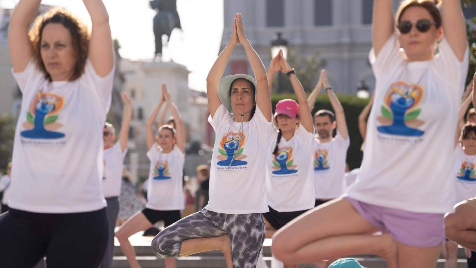 La Embajada de la India celebra el Día Internacional del Yoga con actividades gratuitas en toda España