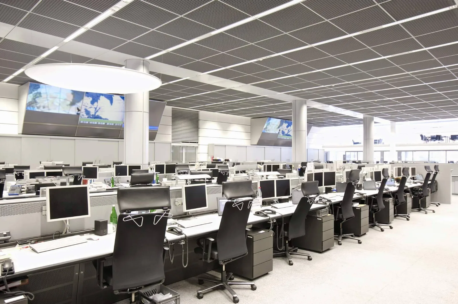 FactoryOficina equipa oficinas con mobiliario nuevo y reacondicionado de alta calidad